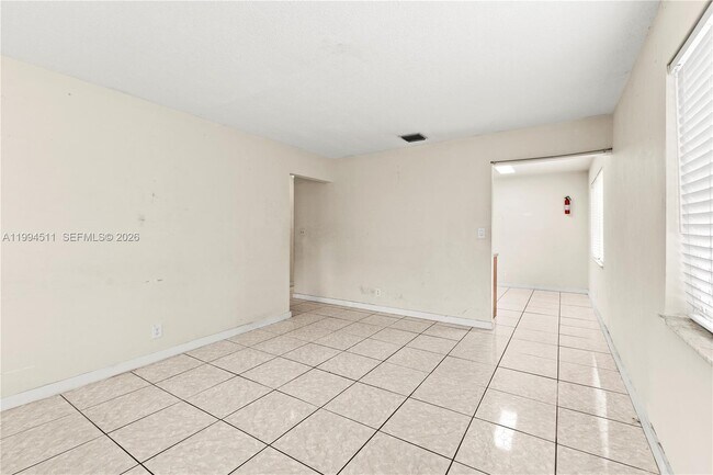 Foto del edificio - 6121 SW 40th Ct