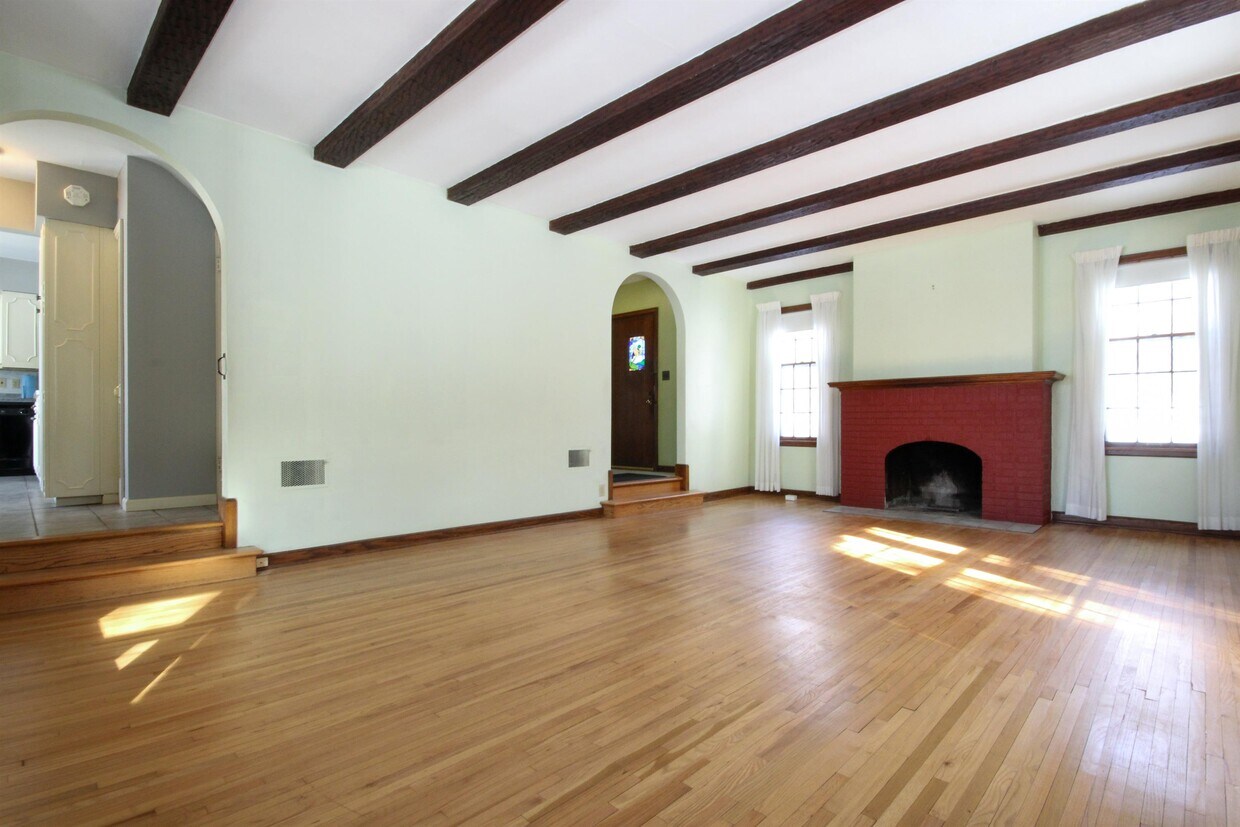 Primary Photo - 257 3rd Ave