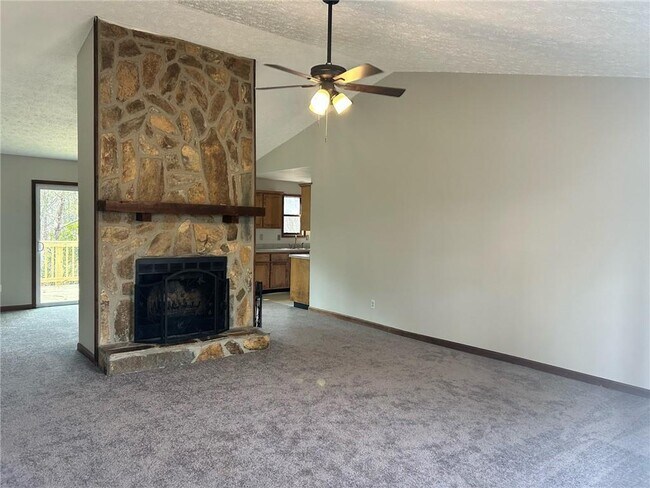 Foto del edificio - 343 Knollwood Ln