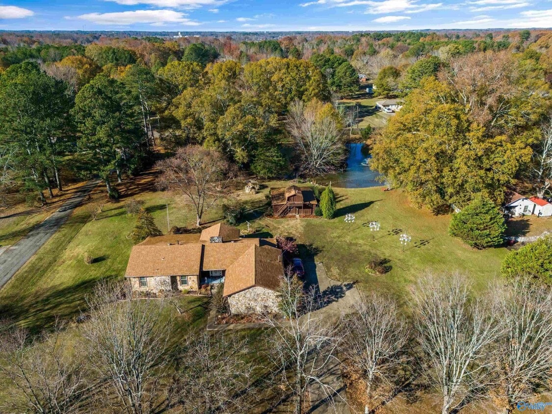 Primary Photo - 17835 Oakdale Rd