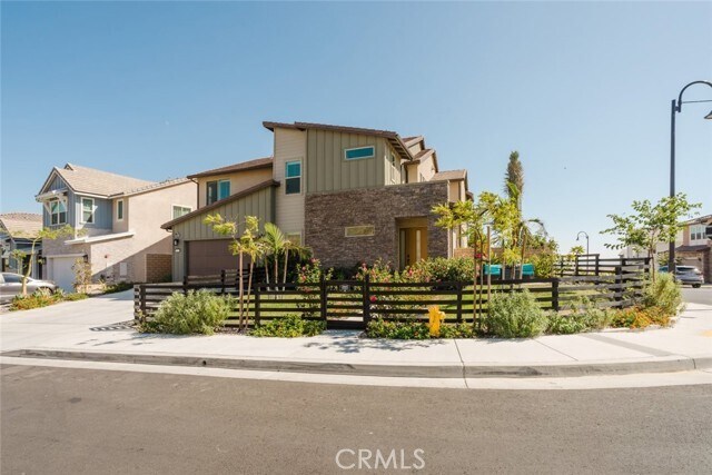 Foto del edificio - 11743 Canoga Ave