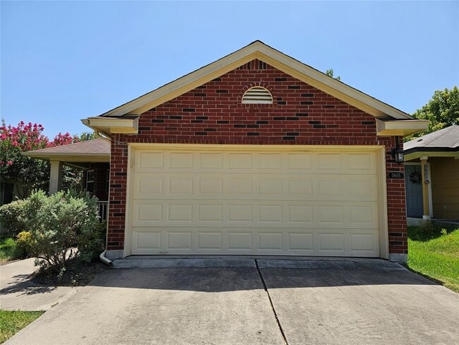 Building Photo - 5605 Bentsen Ln