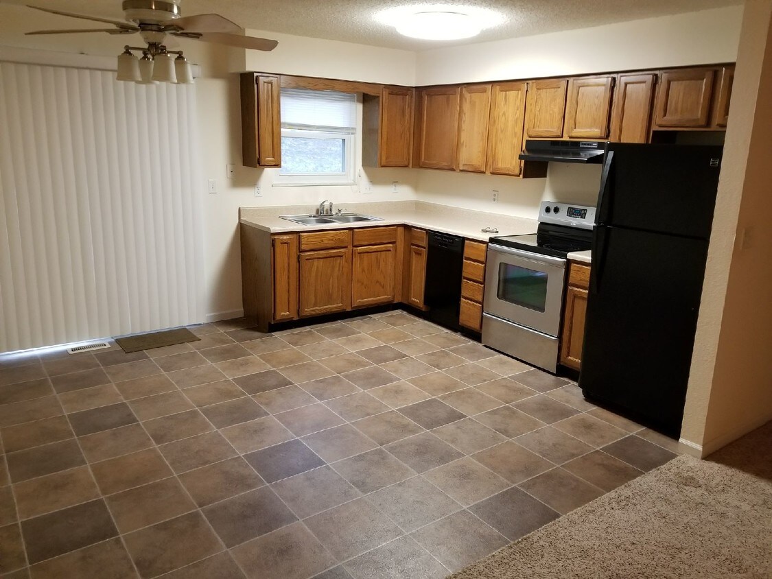 1108 N Keebler Ave Unit 1108, Collinsville, IL 62234 Condo for Rent