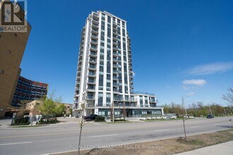 Building Photo - 840 Queens Plate Dr