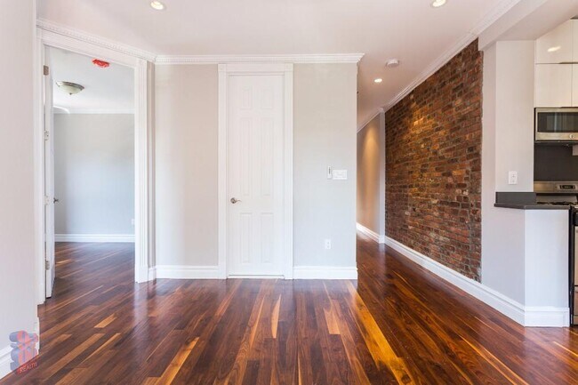 Foto del edificio - 1590 Lexington Ave