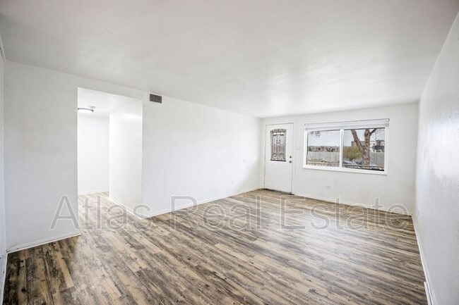 Building Photo - 2580 S Valley Hwy