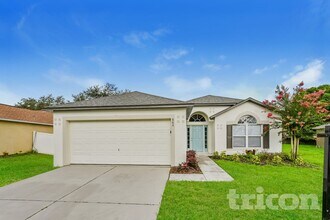 Building Photo - 864 Vanderbilt Dr