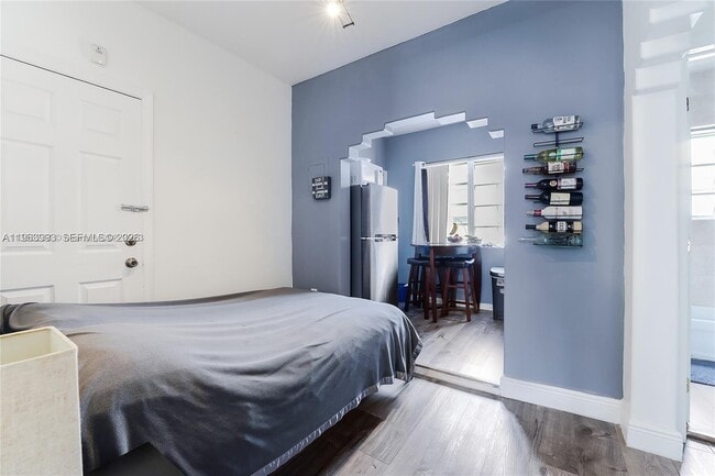 Building Photo - 1227 Euclid Ave