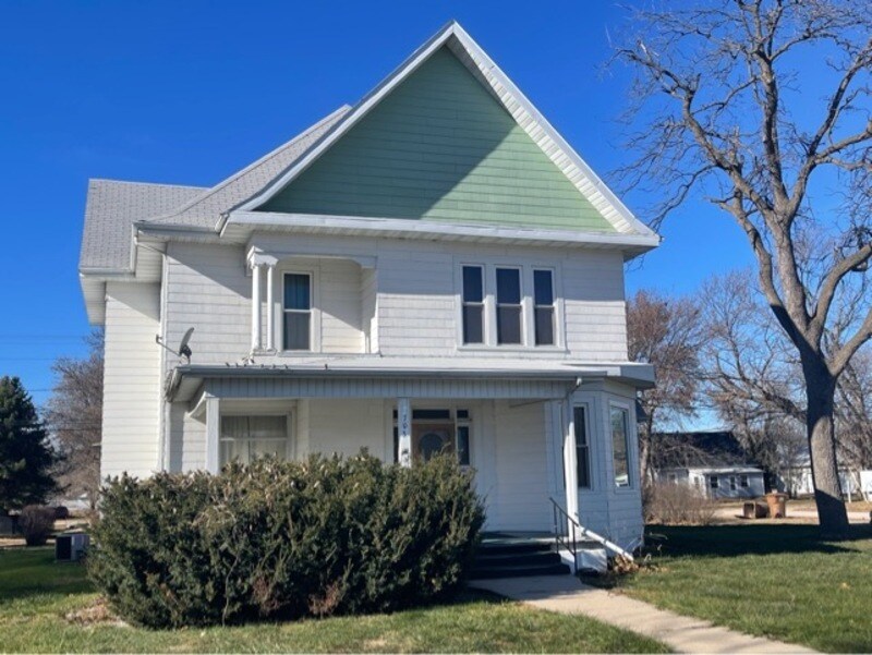 Foto principal - 705 6th Ave