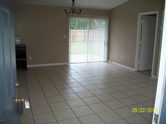 Foto del edificio - 4910 Greenhill St