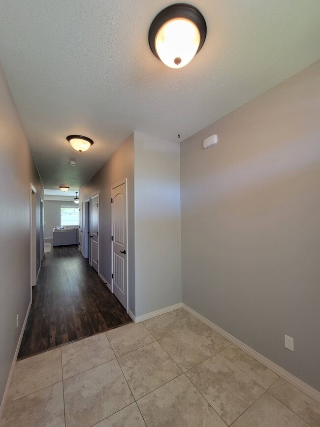Building Photo - 2460 Bramasole Dr Way
