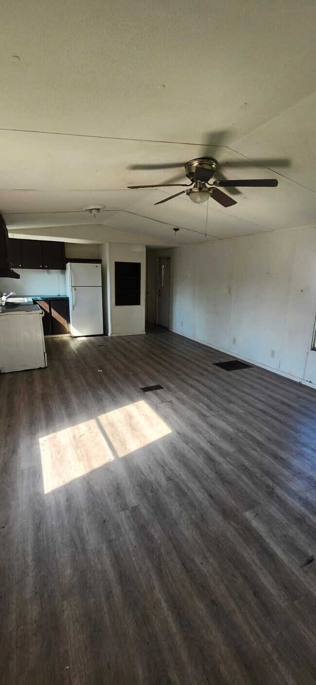 Building Photo - 8364 Cedar St