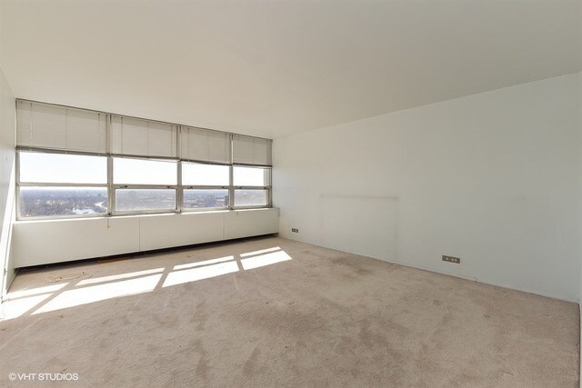 Dormitorio grande - 1700 E 56th St