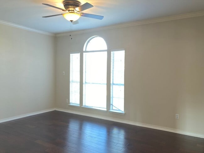 Foto del edificio - House For Lease in Allen