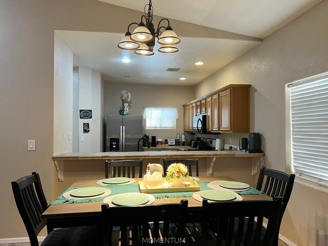 Foto del edificio - 2424 Stonebridge Dr