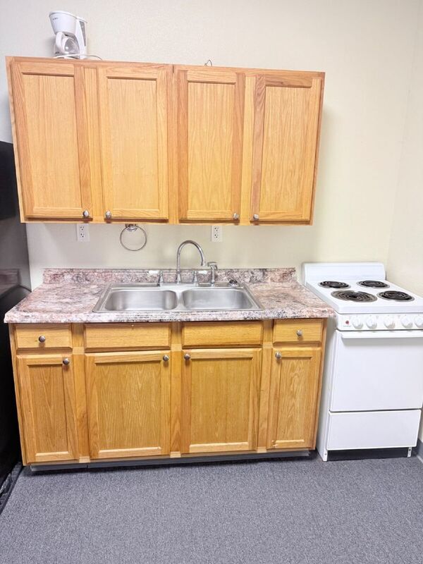 Foto del edificio - 100 E Broadway St