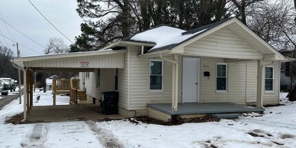 Building Photo - 269 S Spring St