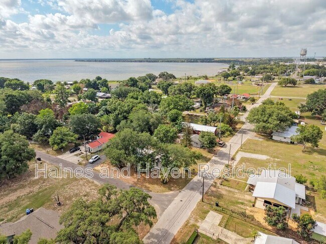 Building Photo - 120 Chesney Blvd