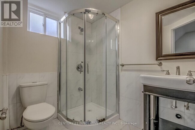 Photo du bâtiment - 17 Tralee Ave