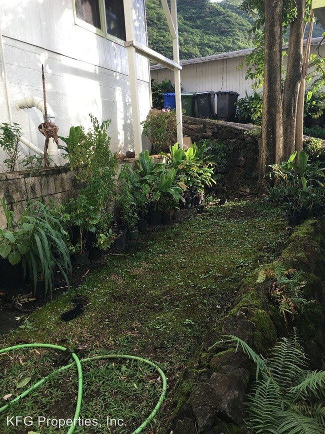 Building Photo - 2488 Waiomao Rd