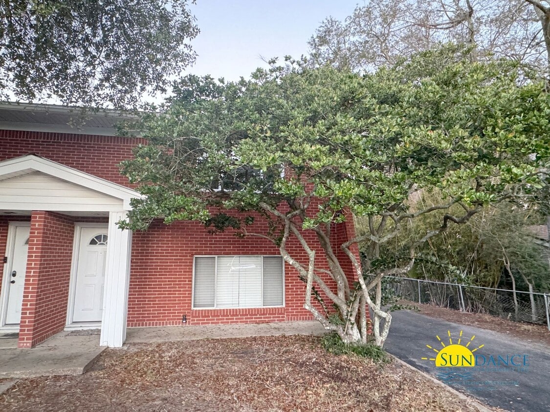 Primary Photo - Beautiful 2 Bedroom Home in Fort Walton Be...