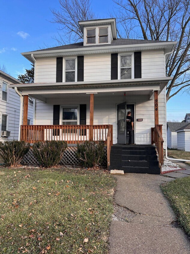 904 6th Ave, Sterling, IL 61081 House for Rent in Sterling, IL