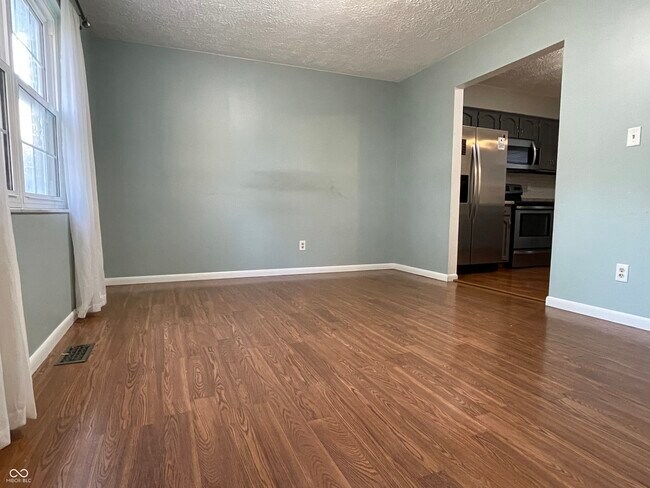 Foto del edificio - 3306 Corey Dr