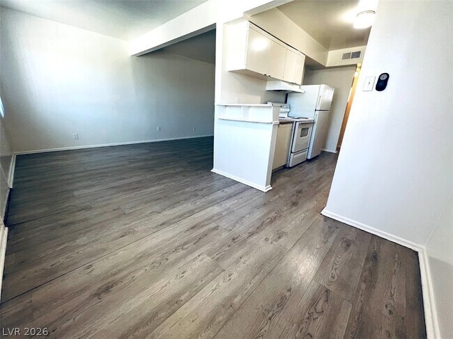 Foto del edificio - 3772 Royal Crest St