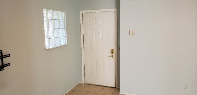 Building Photo - 1701 The Greens Way