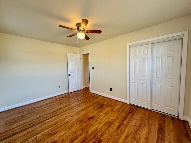 Foto del edificio - Because location really is everything!