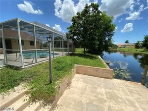 Building Photo - 1110 SW 15th Ave