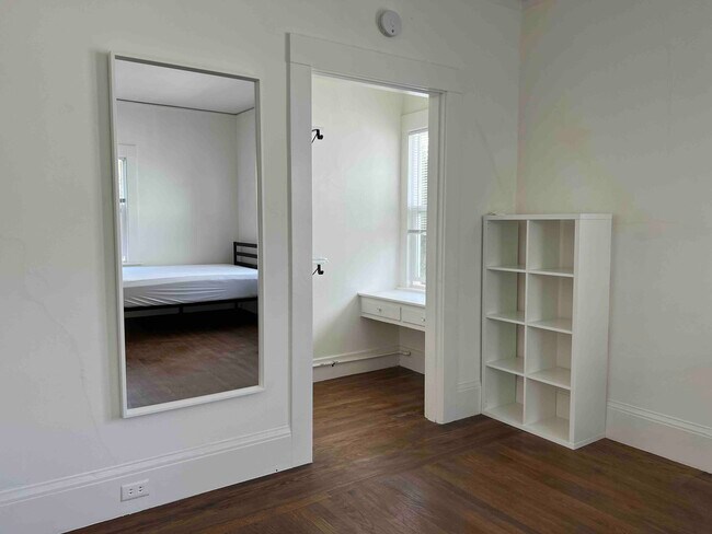 Foto del edificio - 1694 Oxford St