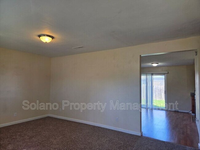 Building Photo - 232 Elwood St