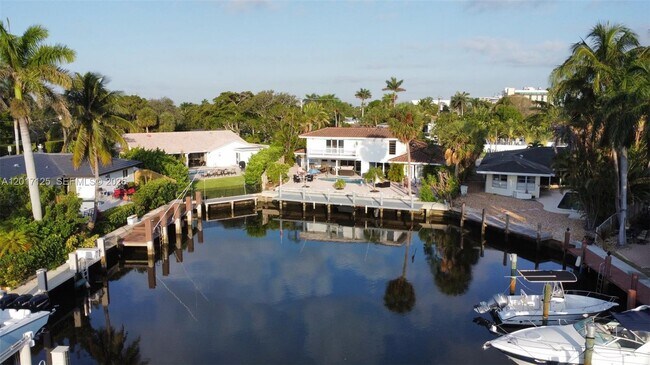 Building Photo - 2908 Bayview Dr