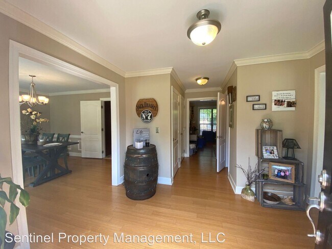Building Photo - 4 br, 2.5 bath House - 105 Sandtrap Way