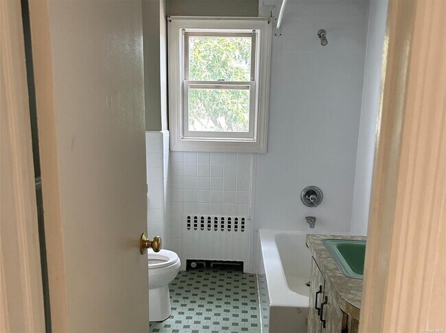 Building Photo - 1007 14th St