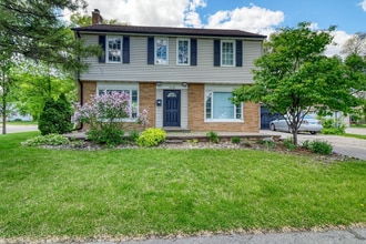 Building Photo - 1519 5th St S