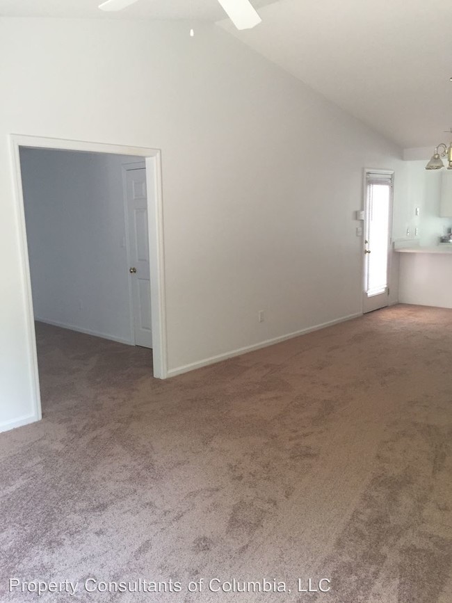 Foto del edificio - 441 Regency Park Dr