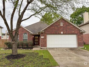 Building Photo - 18611 Woodbreeze Dr
