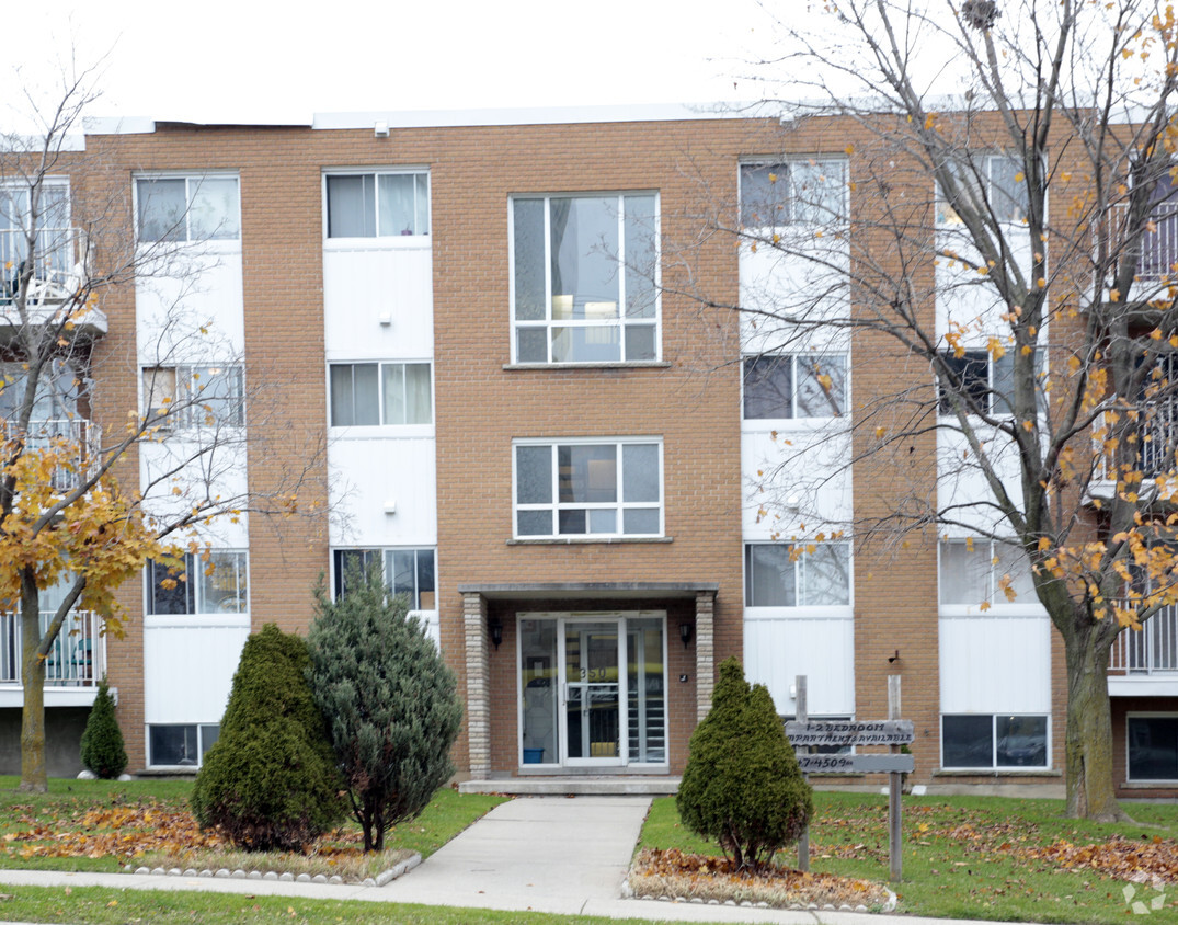Building Photo - 350 Regina St N