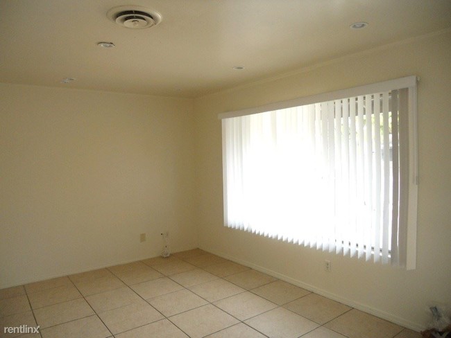 Building Photo - 775 Topaz Ave
