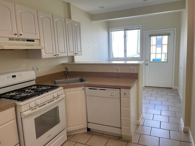 Foto del edificio - 3122 Fait Ave