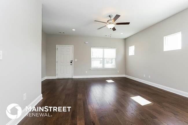 Foto del edificio - 608 Oakvale Ln