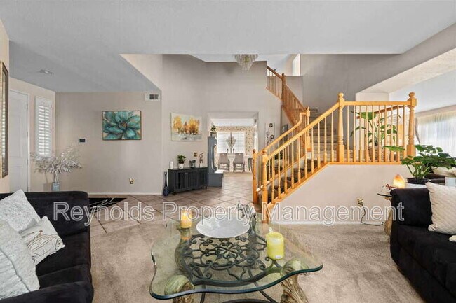 Building Photo - 38276 Pine Creek Pl
