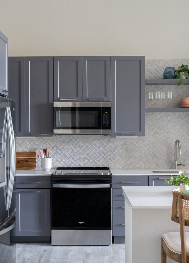 Aventon Gem Lake Apartments in Maitland, FL