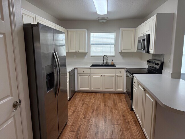 Foto del edificio - 235 Pelican Pl