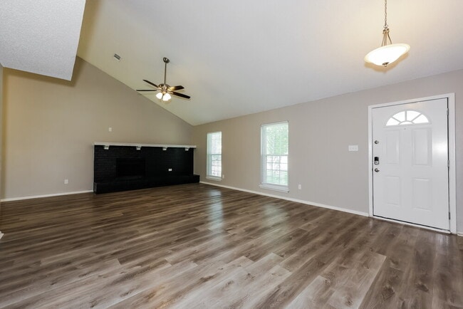 Building Photo - 2533 Bentley Dr