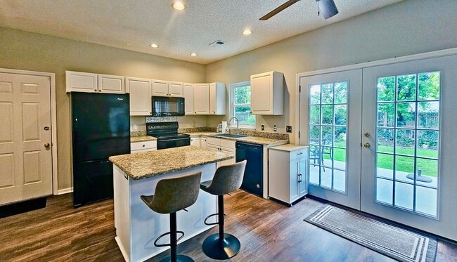 Building Photo - 94 Blairmore Dr