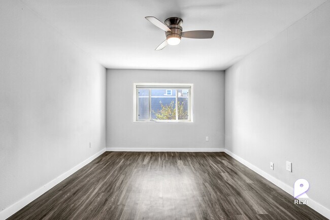 Building Photo - 1800 Patton Ln
