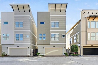 Building Photo - 205 Riley Ln
